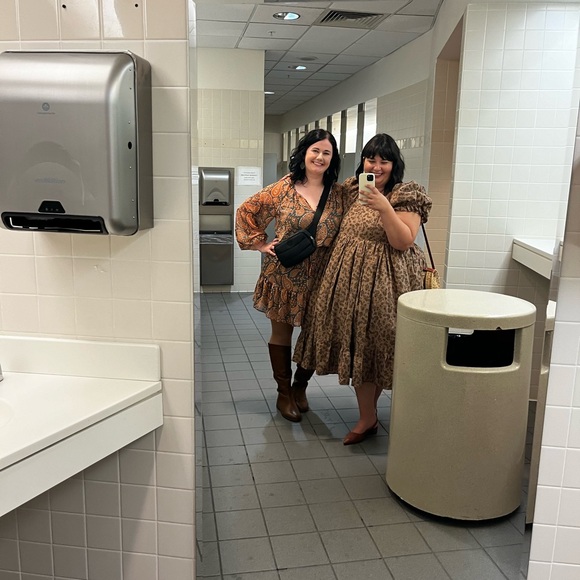 Floral Brown Puff Sleeve Dress - Picture 2 of 2